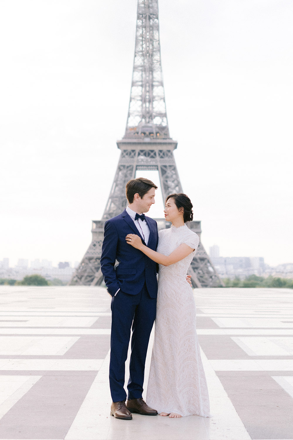 pre wedding in paris with a beautiful couple